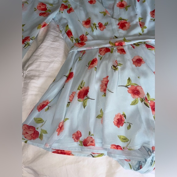 Forever 21 Floral Romper - Picture 9 of 9